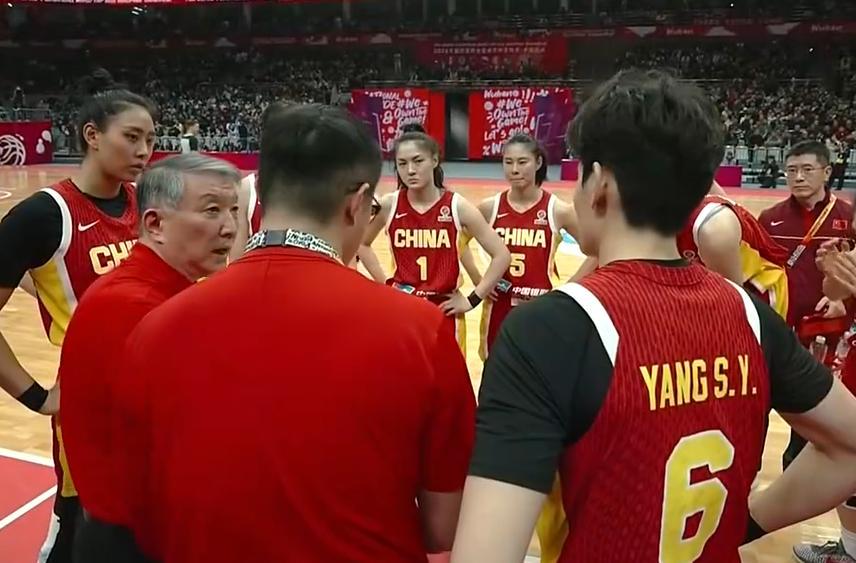 世界杯官方认证-出线了！中国女篮84-74，数据一清二楚，不是韩旭，最大功臣是她